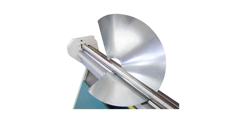 Rouleuse électrique 1 mètre - acier 1,5 mm, vitesse variable,  rouleau Ø 60. - Realisation2